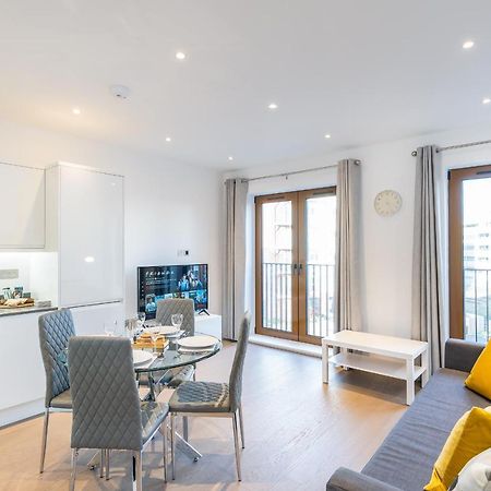 St Albans 2 Bed Luxury City Apartment, 5 Mins Walk To Train & Allocated Parking Εξωτερικό φωτογραφία