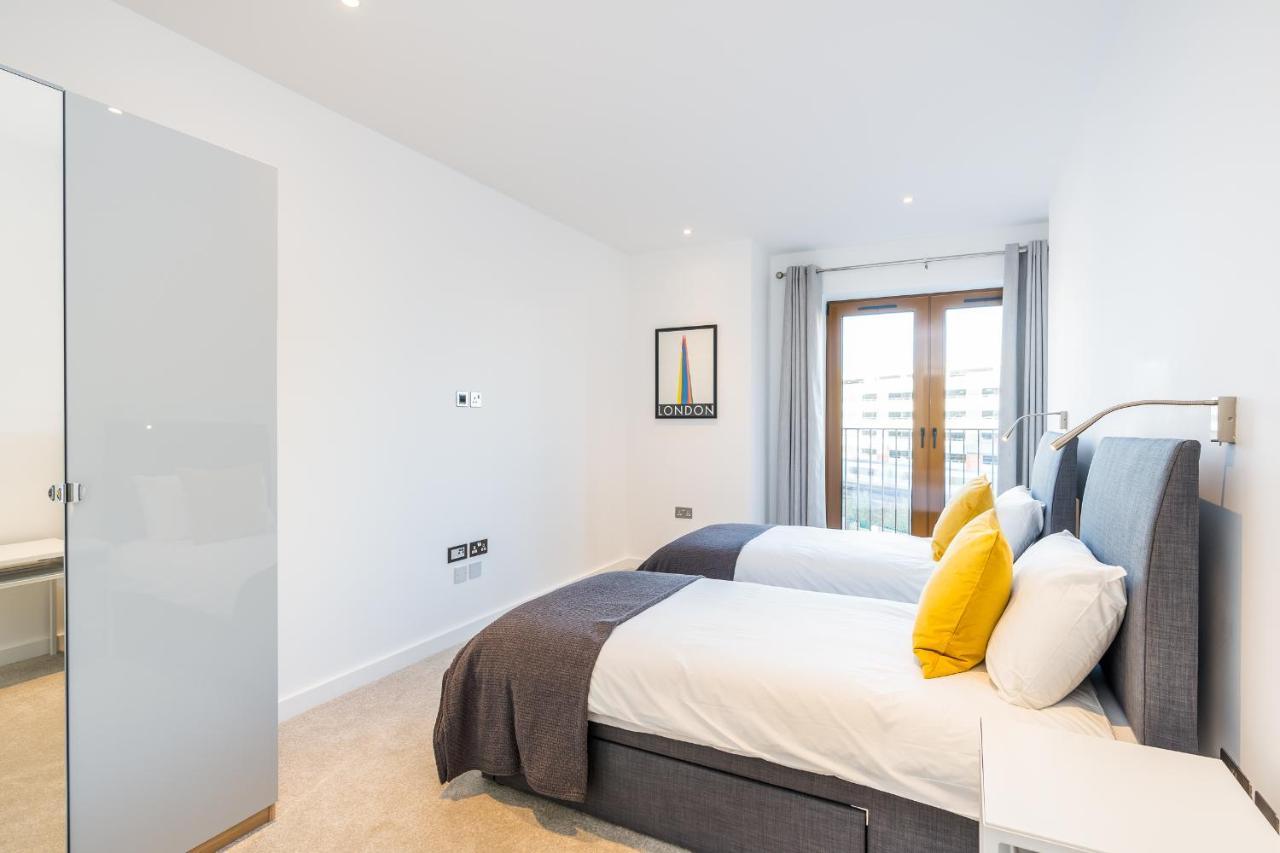 St Albans 2 Bed Luxury City Apartment, 5 Mins Walk To Train & Allocated Parking Εξωτερικό φωτογραφία